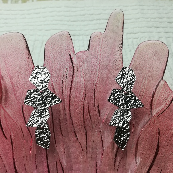 Hammered Statement Earrings - Picture 1 of 4